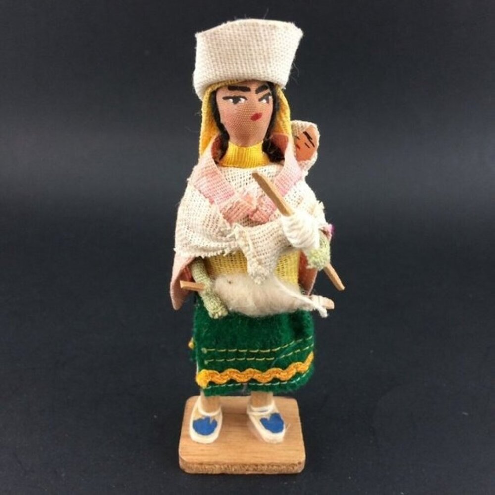 Vtg Ecuador Souvenir Doll Figurine Woman Mother w Baby Traditional Dress 4 1/8"
